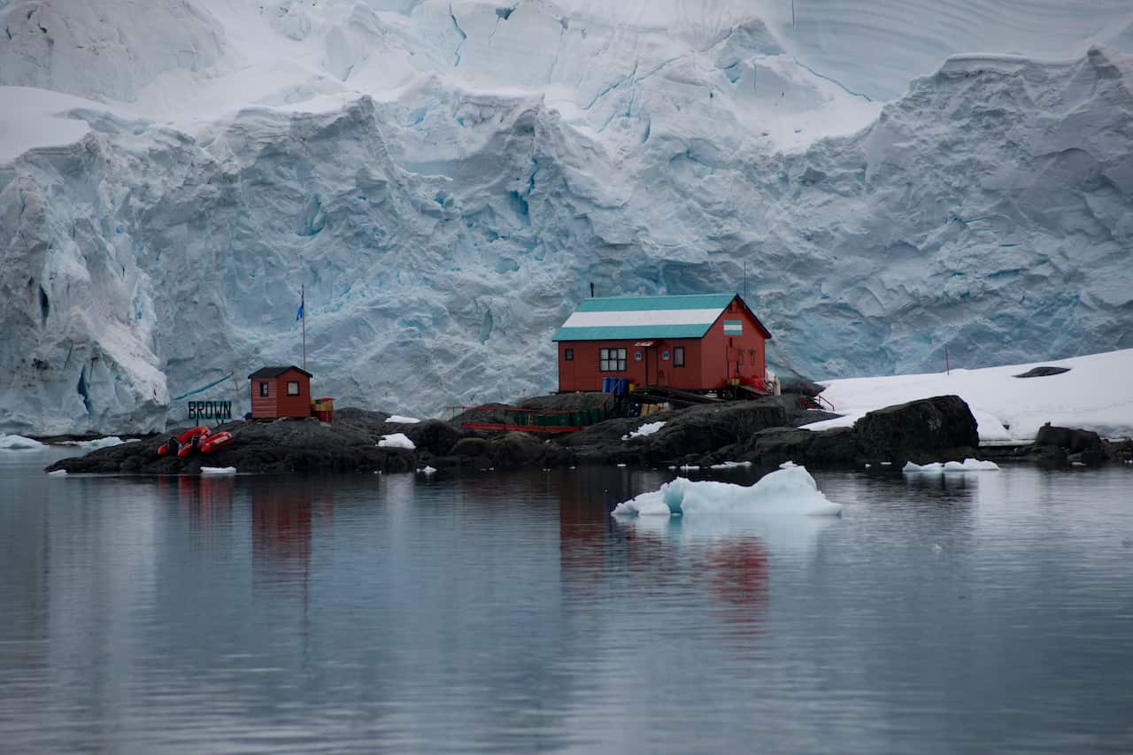 House in Antartic - Photo courtesy of