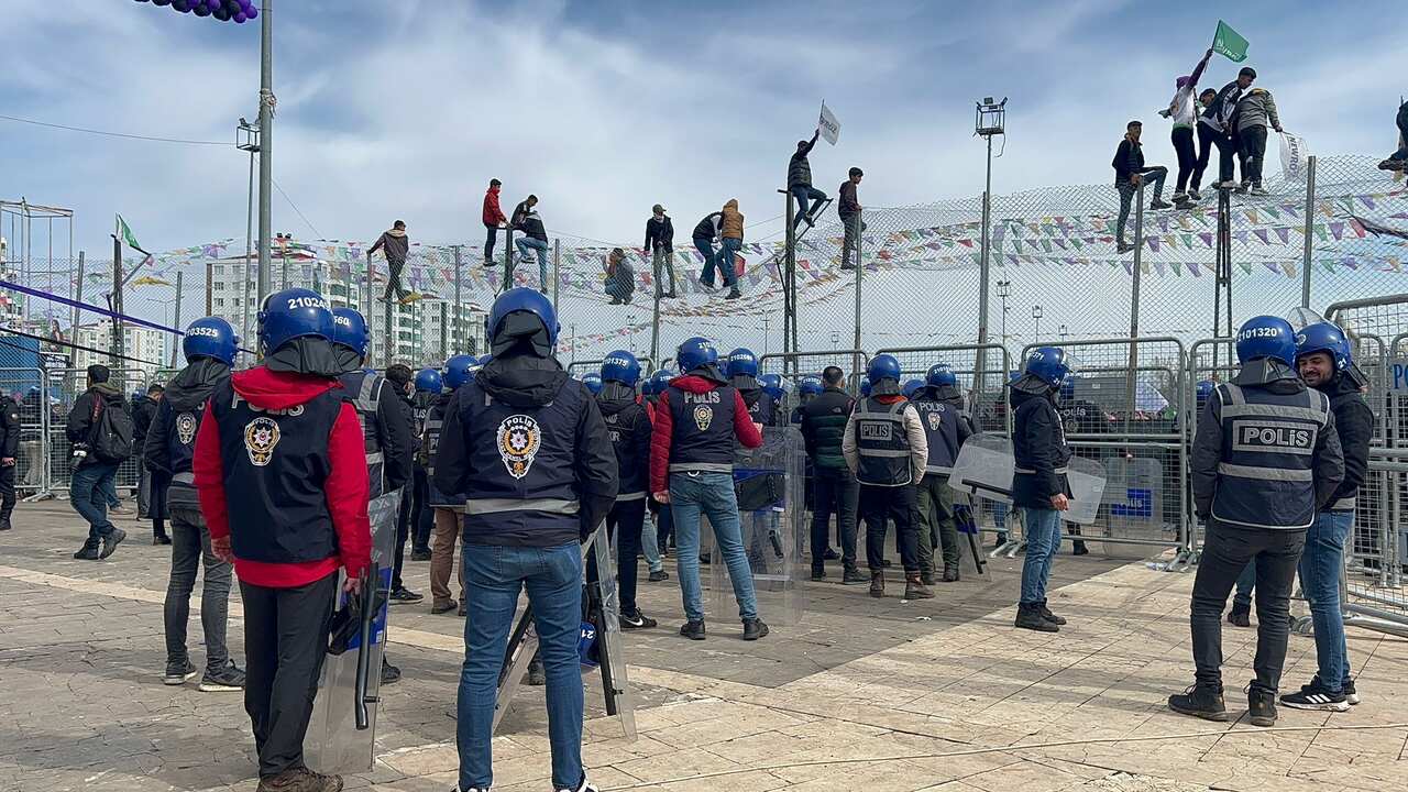 Amed Newroz with Police presence.JPG
