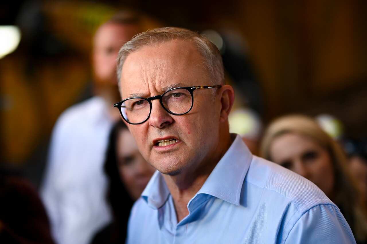 Opposition leader Anthony Albanese speaks to the media 