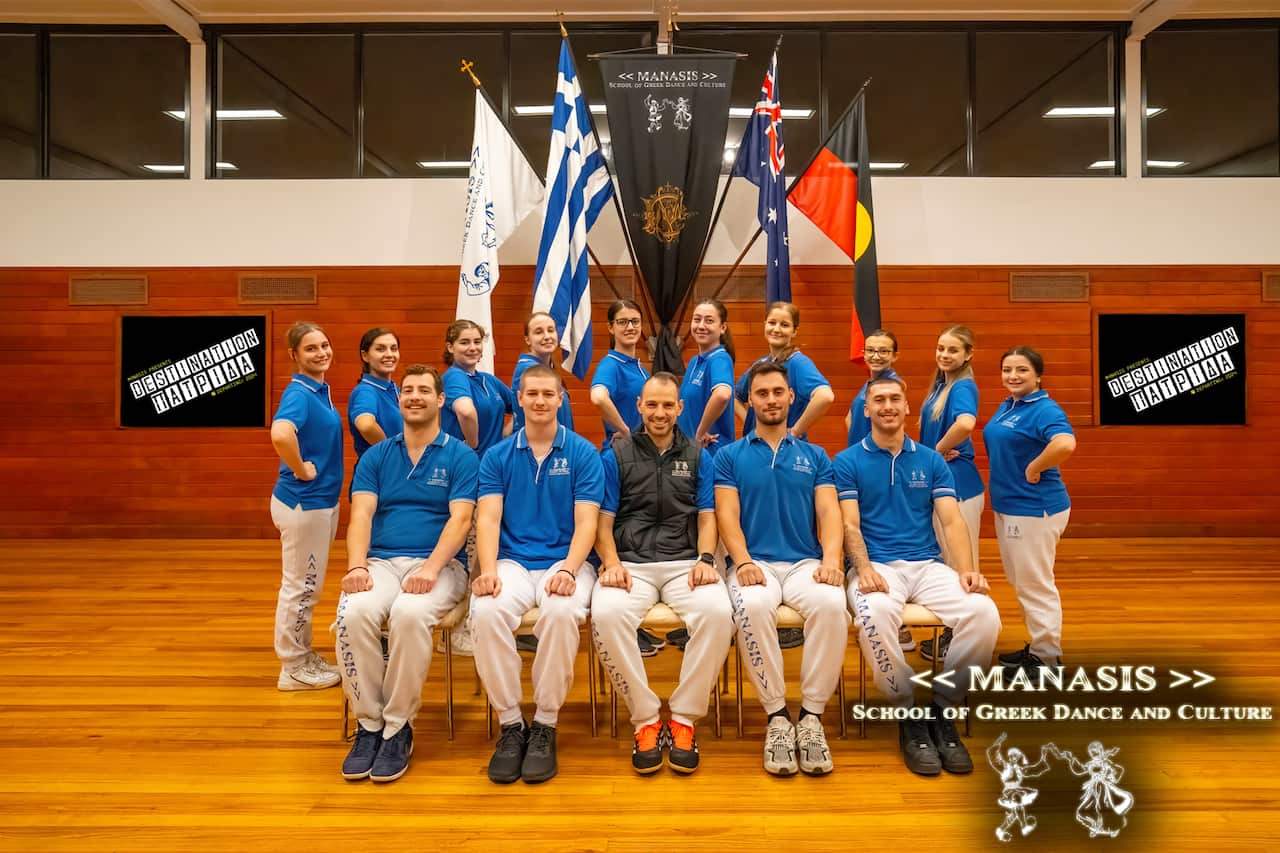 The team of 15 "Manasis" dancers that will participate in the "Destination Patrida" dance tour in Greece, in 2024