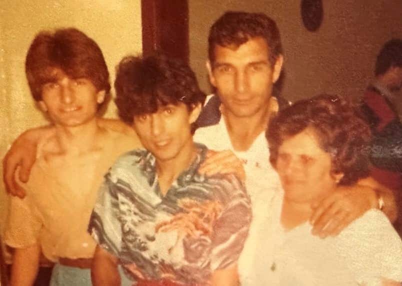 Roberto Ricci with his parents and brother in 1979.
