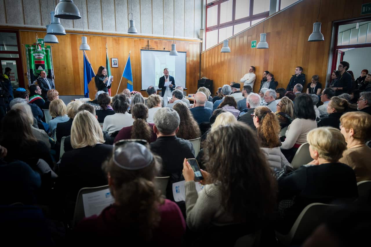 2- Foto Mancini Gabriele Conferenza.jpg