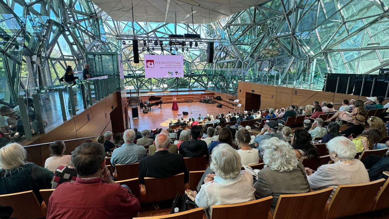 Federations square 3.JPG